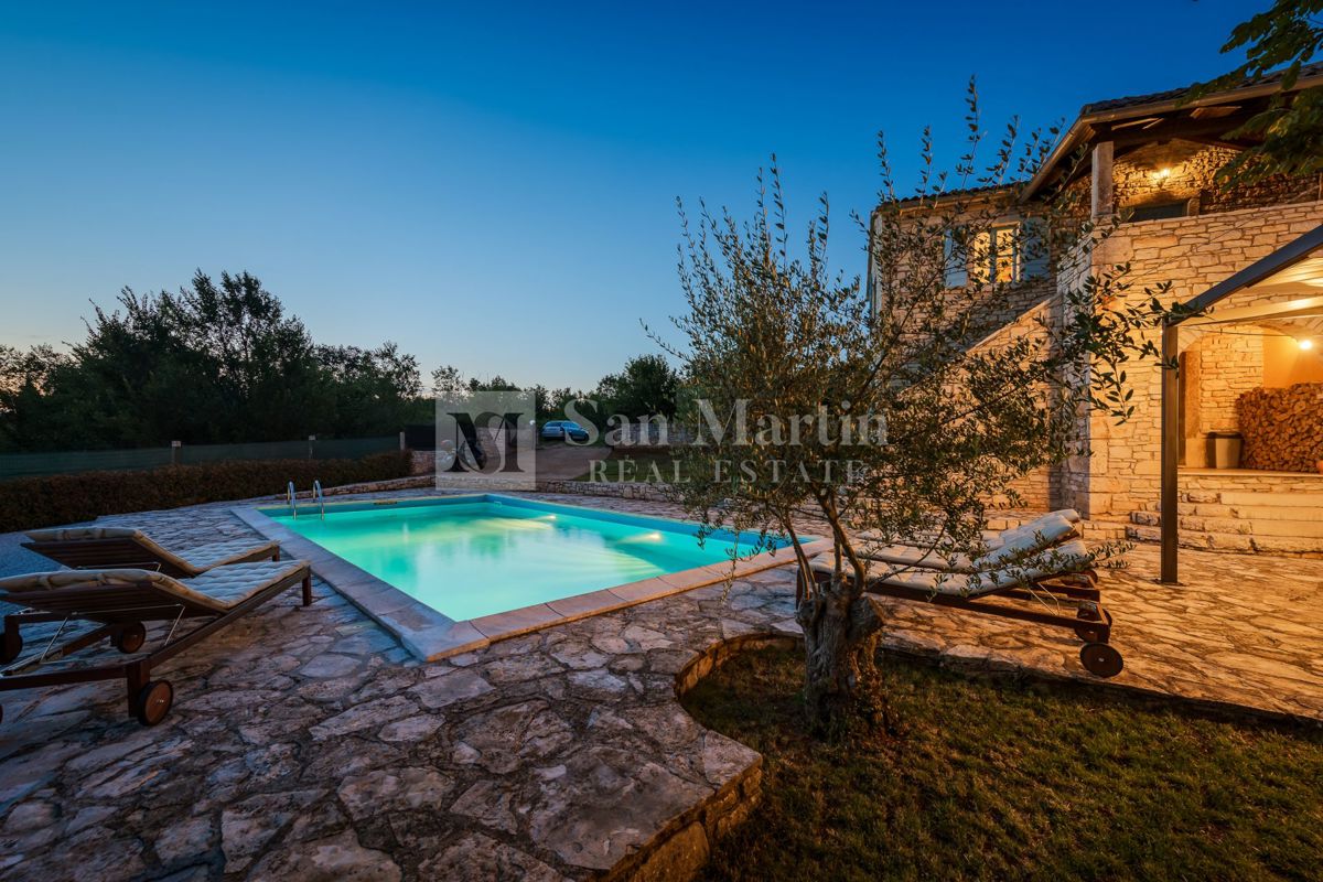 Parenzo, dintorni – Bellissima casa in pietra con vista panoramica