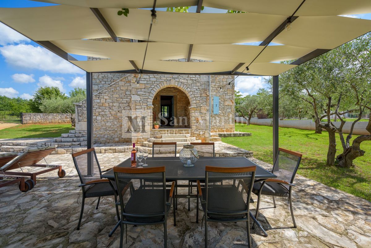 Parenzo, dintorni – Bellissima casa in pietra con vista panoramica