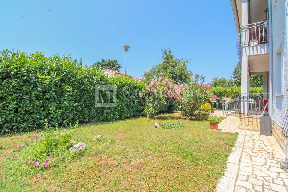 Parenzo, dintorni - casa con 5 unità in ottima posizione