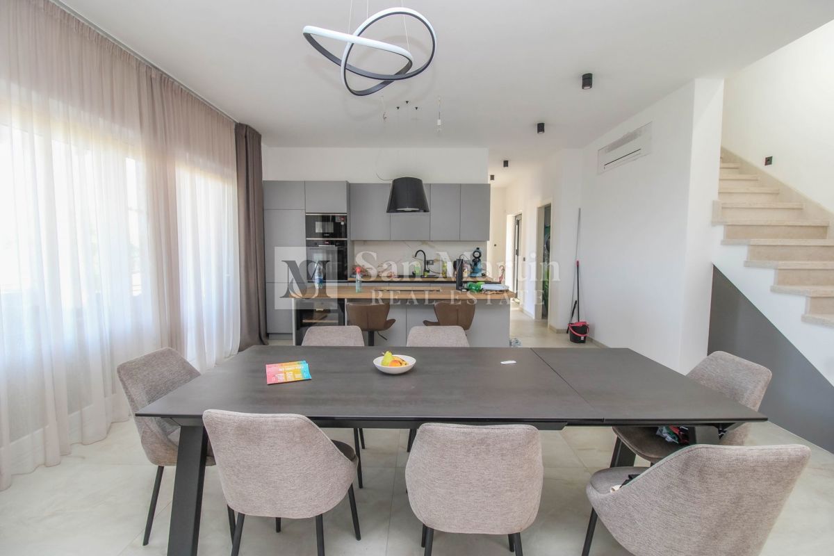 Istria, Parenzo - casa indipendente con splendida vista mare