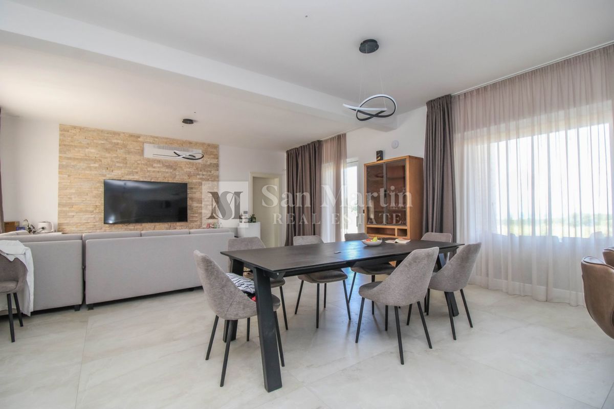 Istria, Parenzo - casa indipendente con splendida vista mare