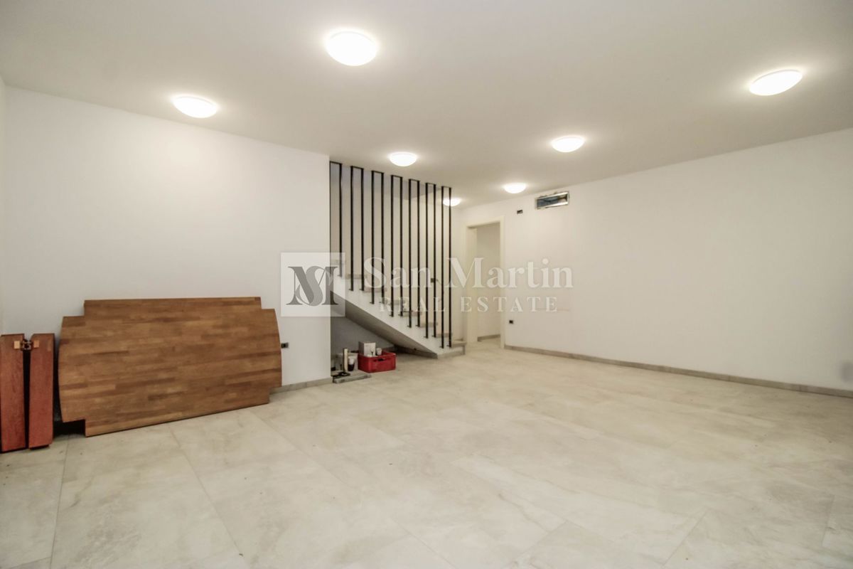 Istria, Parenzo - casa indipendente con splendida vista mare