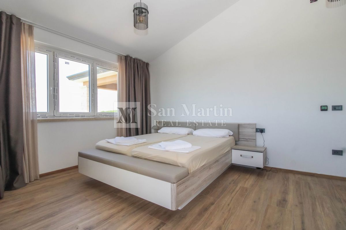 Istria, Parenzo - casa indipendente con splendida vista mare