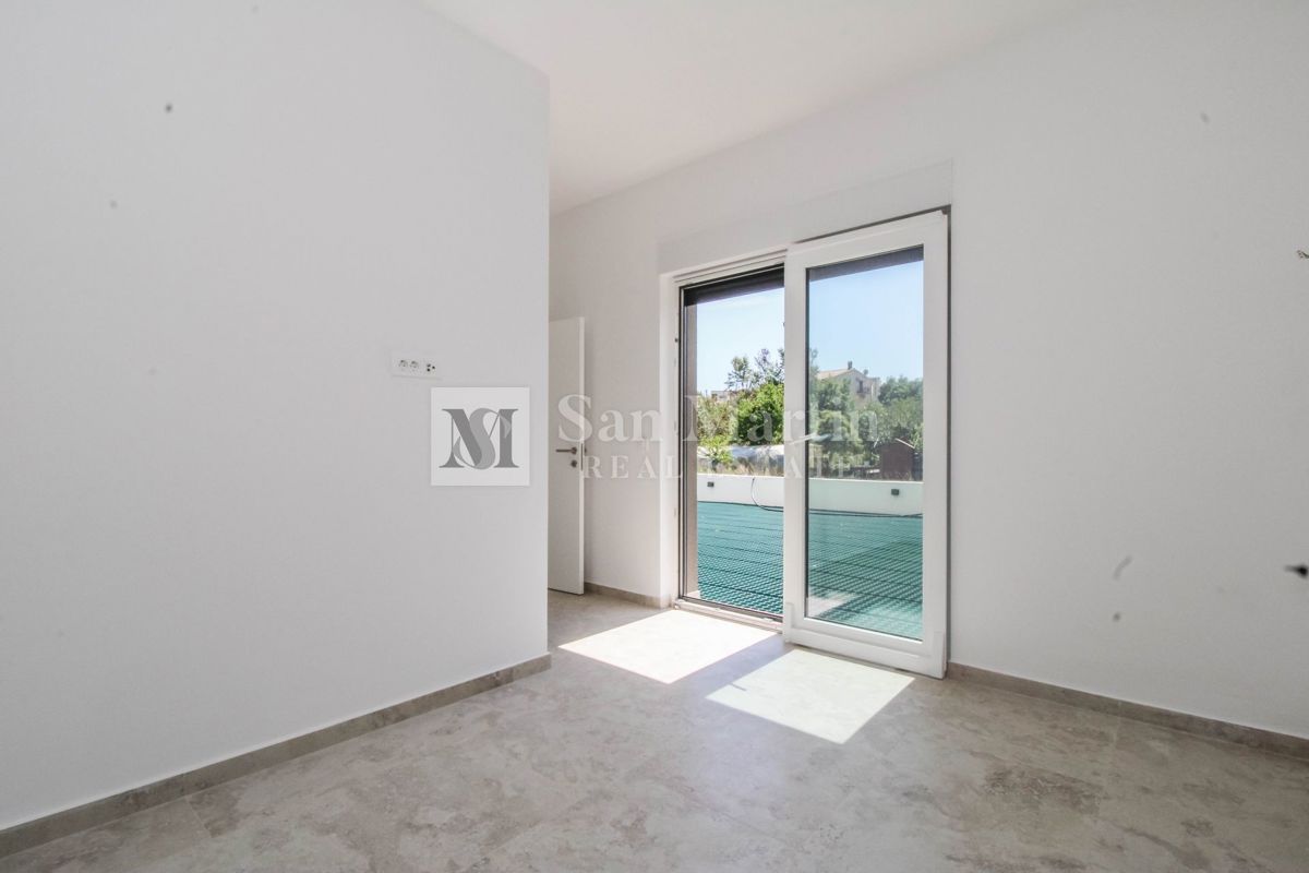 Parenzo, dintorni - appartamento al piano terra con giardino, in costruzione