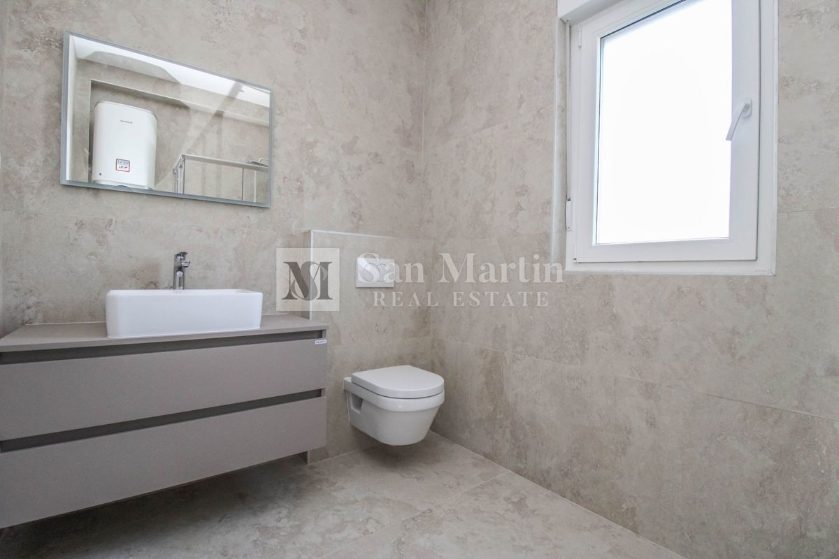 Parenzo, dintorni - appartamento al piano terra con giardino, in costruzione