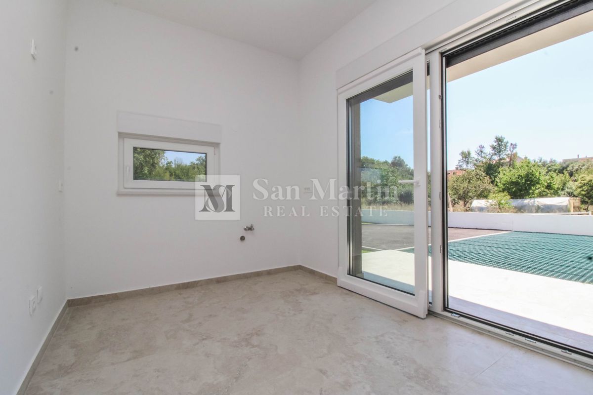 Parenzo, dintorni - appartamento al piano terra con giardino, in costruzione