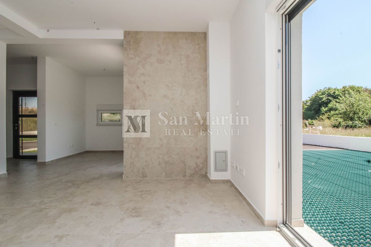 Parenzo, dintorni - appartamento al piano terra con giardino, in costruzione