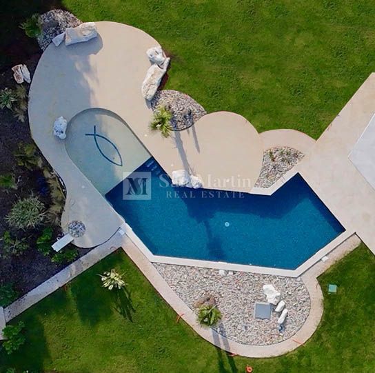 Zona di Parenzo, Casa di lusso con piscina