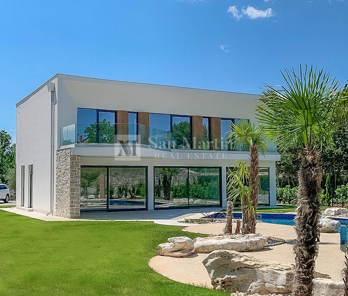 Zona di Parenzo, Casa di lusso con piscina