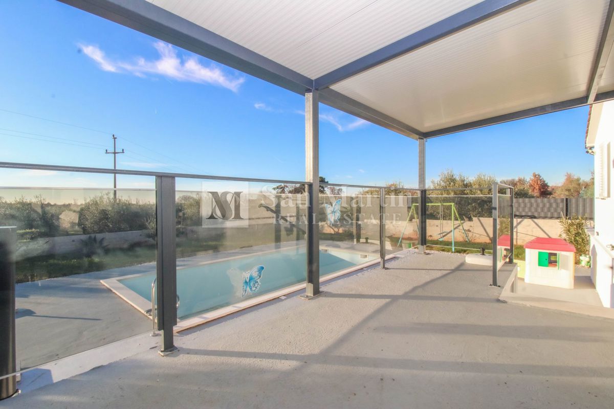 Poreč, dintorni – Casa isolata con un terreno di 3000 m²