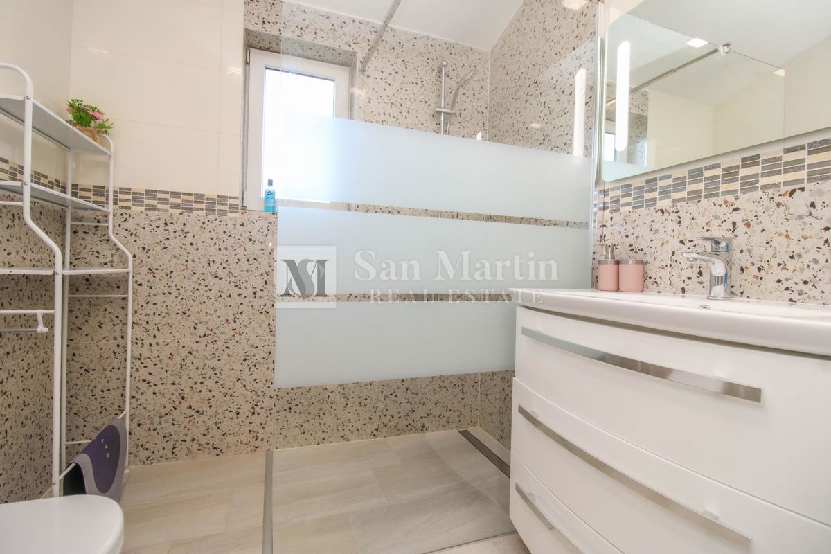 Poreč, dintorni – Casa isolata con un terreno di 3000 m²