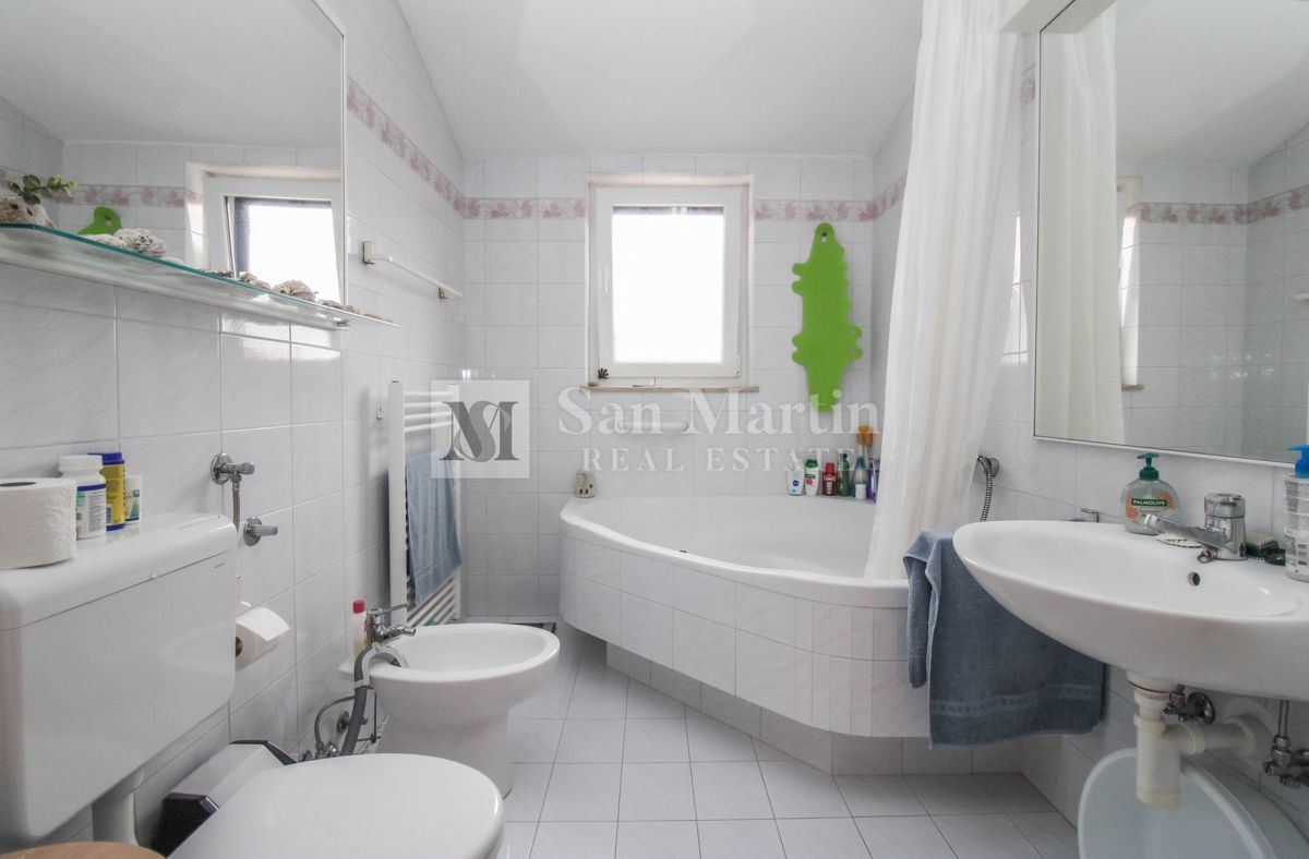 Parenzo – Appartamento con due terrazze vicino al mare – VISTA MARE!