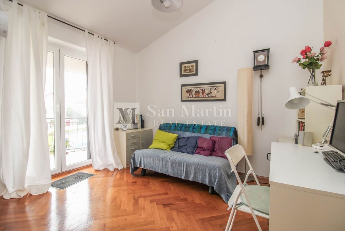 Parenzo – Appartamento con due terrazze vicino al mare – VISTA MARE!