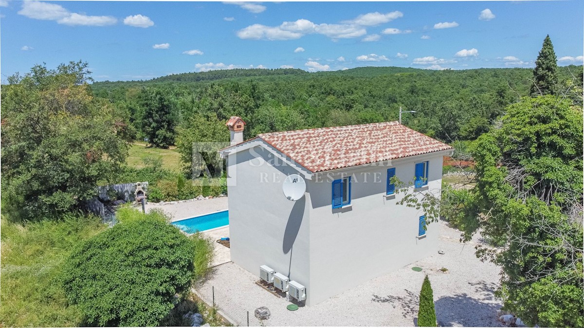 Parenzo, casa con piscina e vista mare