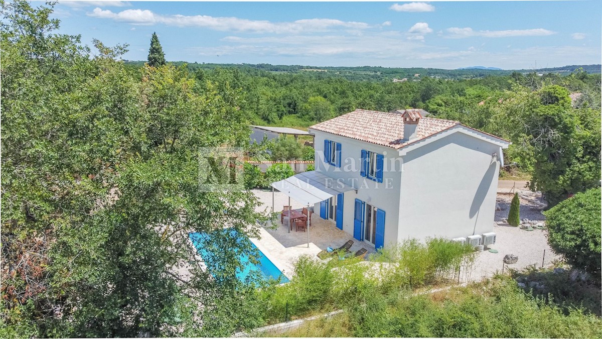 Parenzo, casa con piscina e vista mare