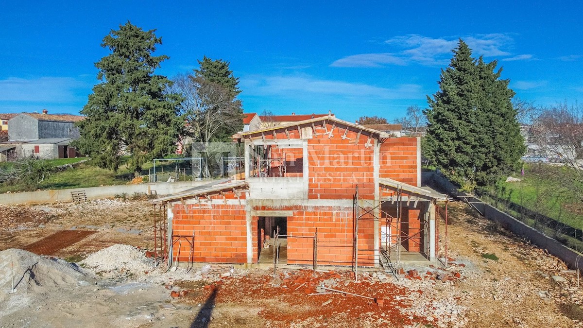 Svetvinčenat, Nuova costruzione con piscina su ampio giardino