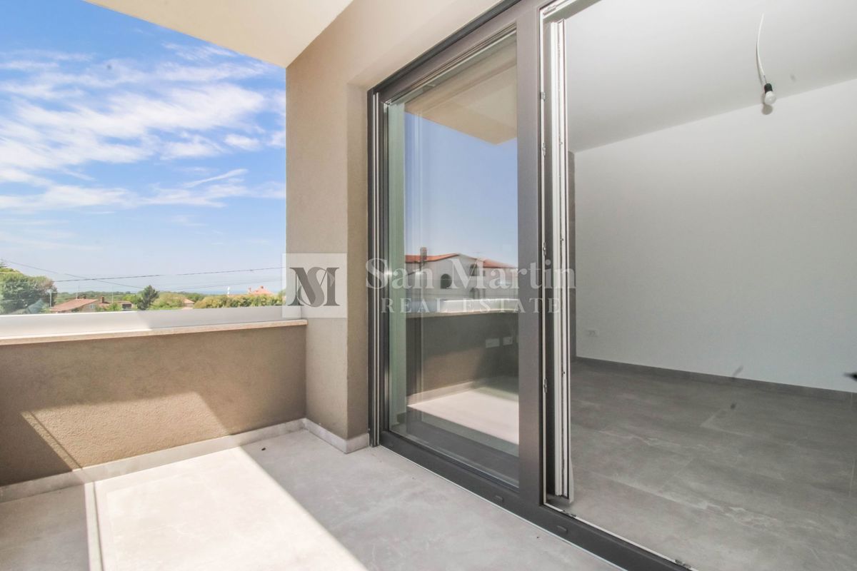 Parenzo, dintorni - appartamento al 2° piano di un edificio con ascensore