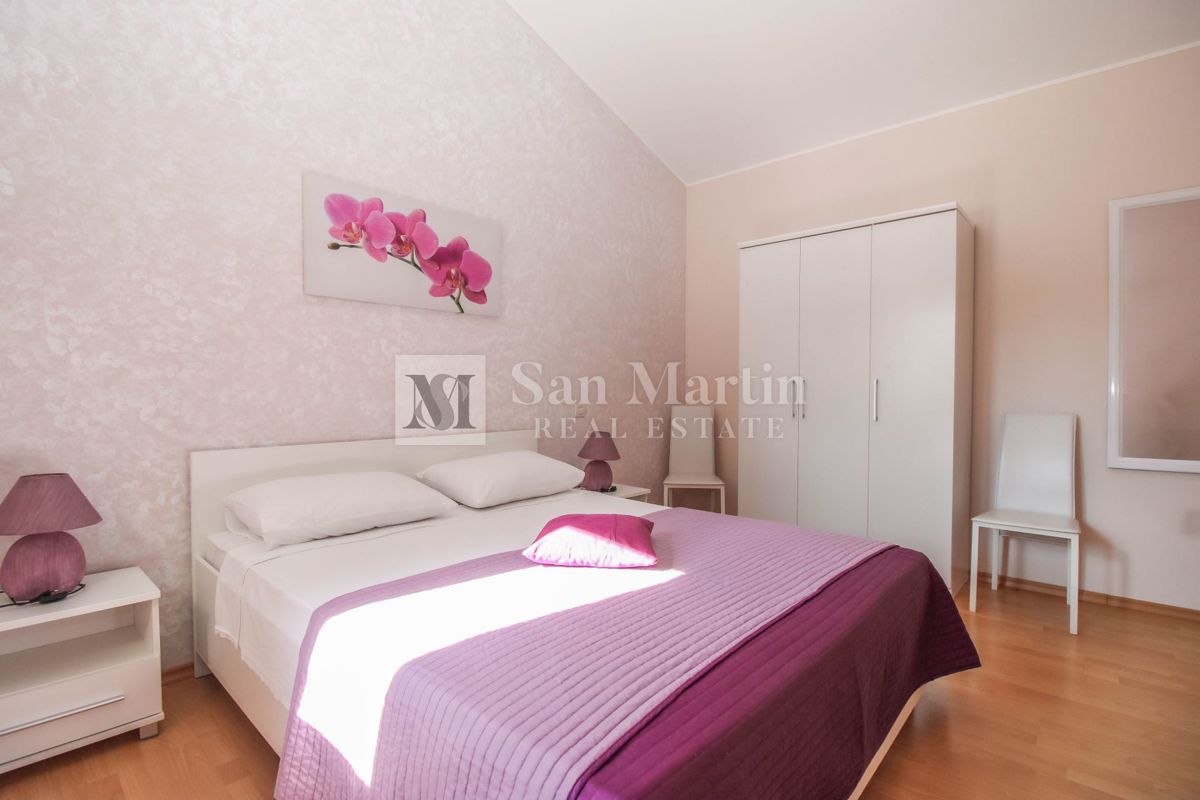 Parenzo, dintorni – casa con piscina in una zona tranquilla