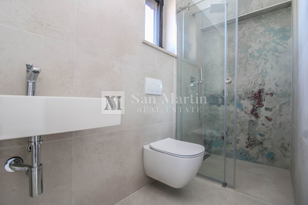 Parenzo – Casa in posizione ricercata con vista mare