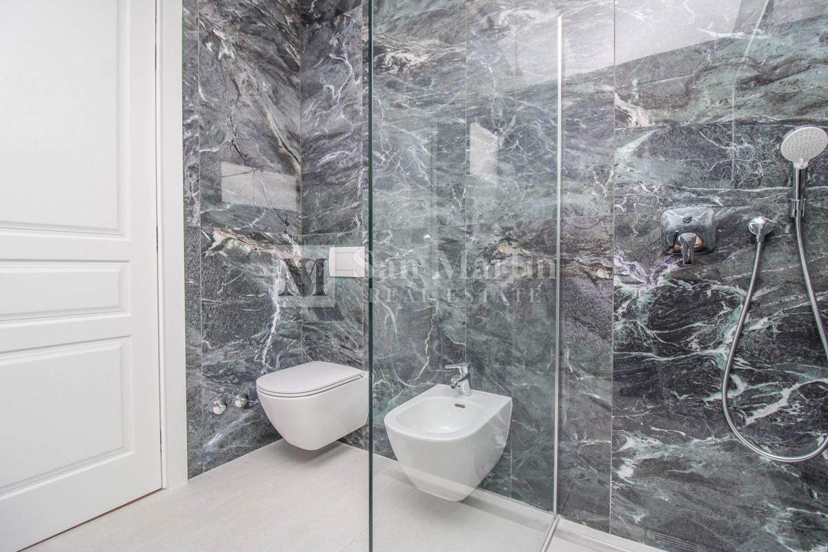 Parenzo, bellissima villa con piscina in un tranquillo villaggio