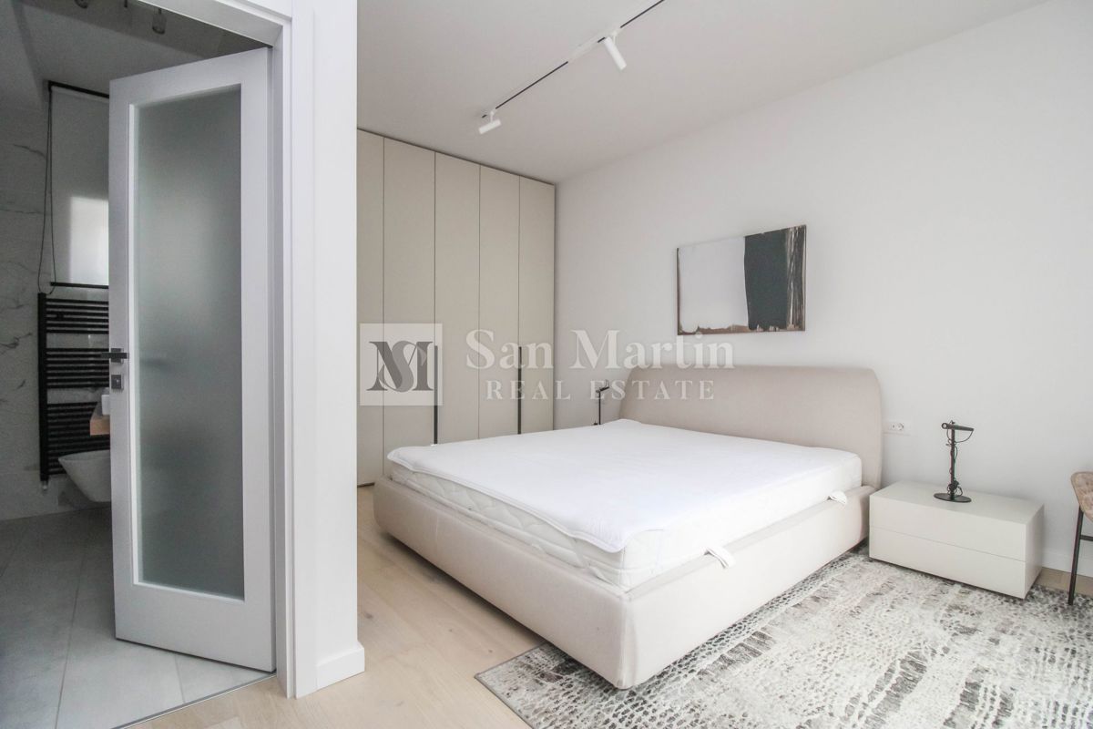 Parenzo - casa moderna con piscina. VICINO AL MARE!