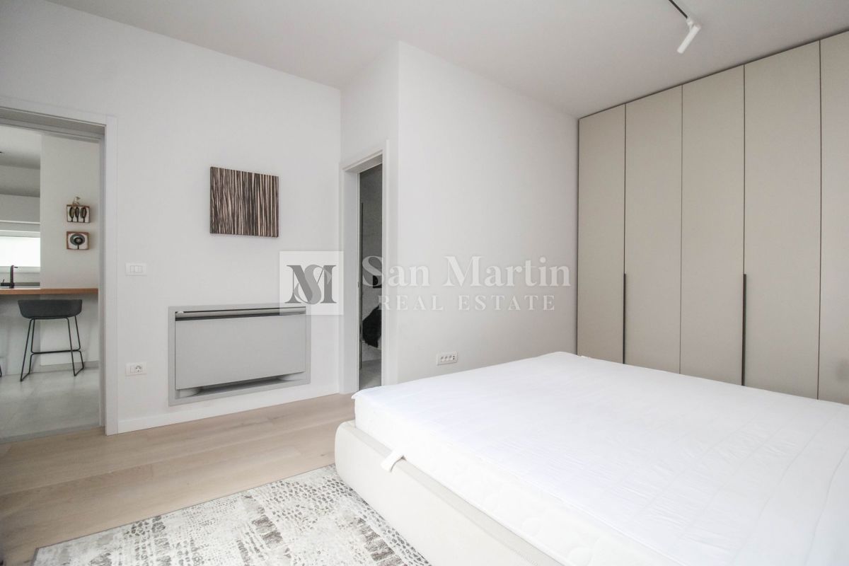 Parenzo - casa moderna con piscina. VICINO AL MARE!