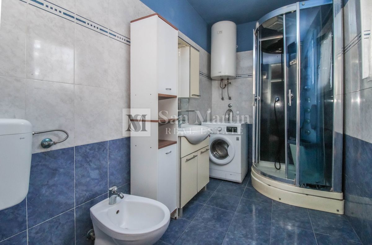 Parenzo, centro - spazioso appartamento con vista mare