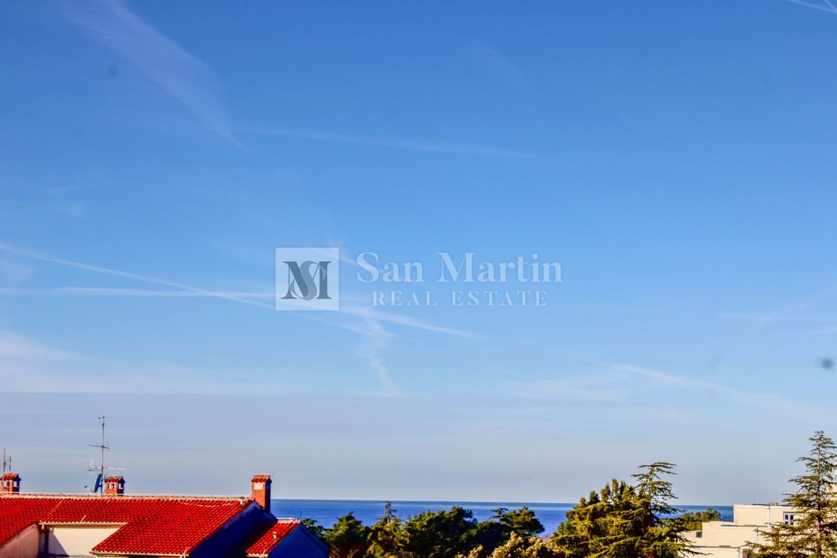 Parenzo, centro - spazioso appartamento con vista mare