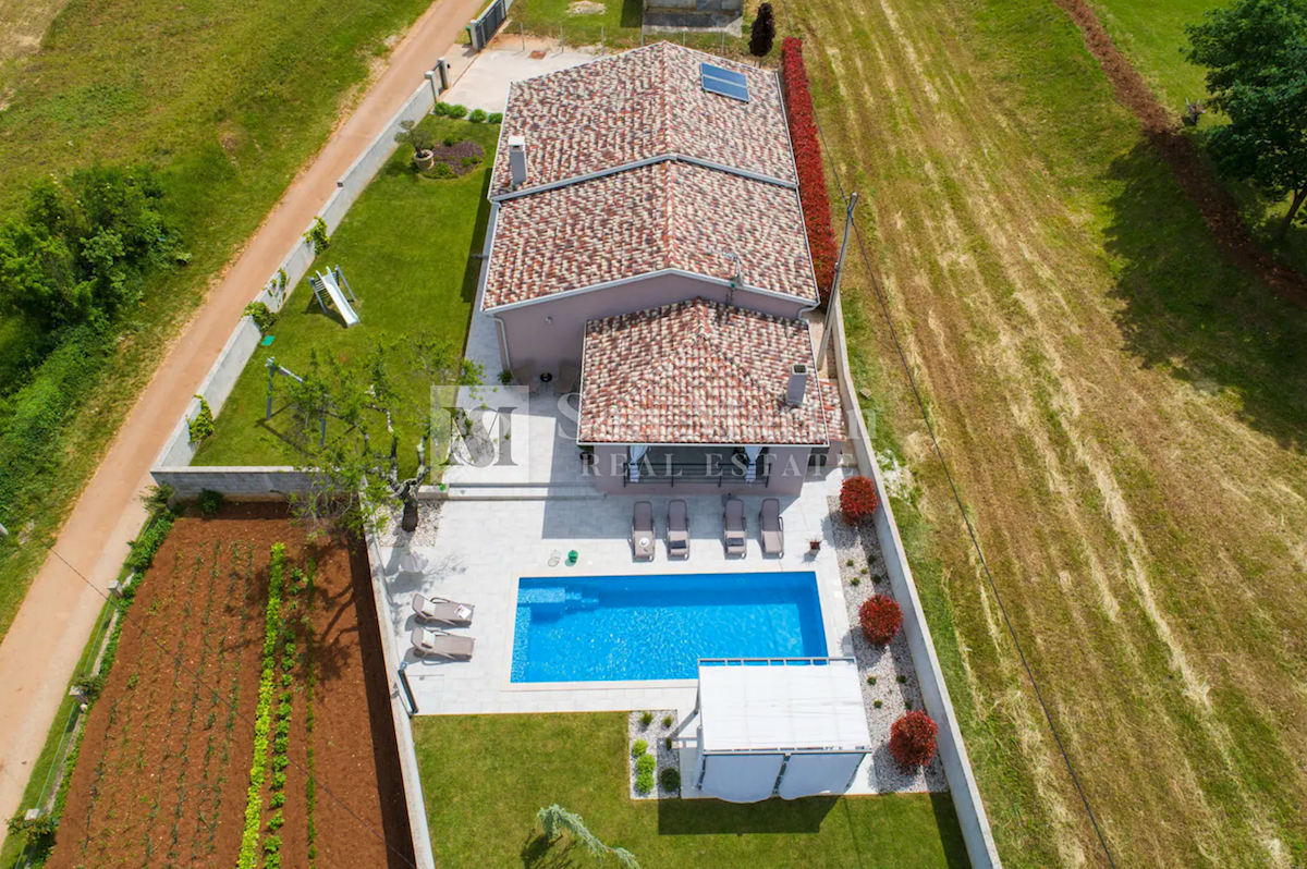 Istria, casa indipendente con piscina