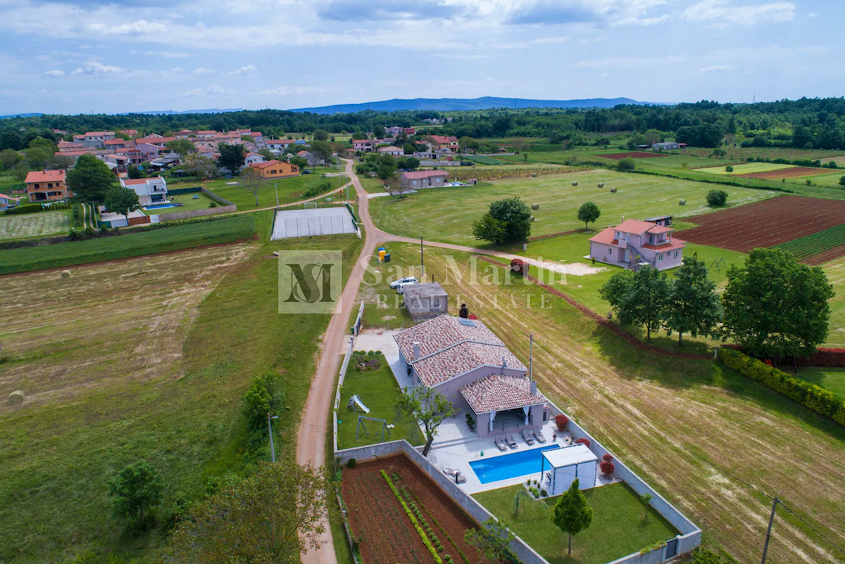 Istria, casa indipendente con piscina