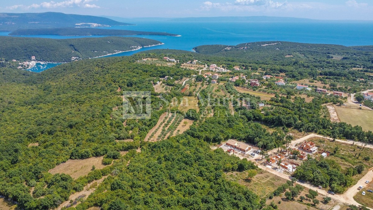 Marčana, dintorni - terreno in un posto tranquillo vicino al mare