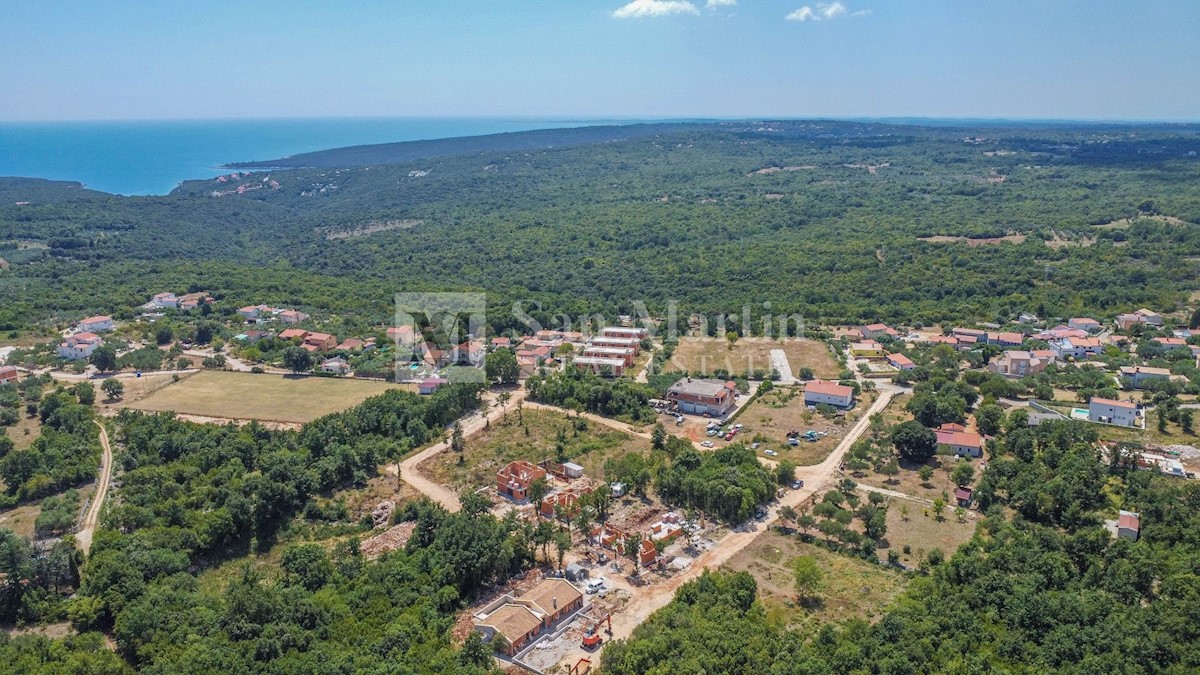 Marčana, dintorni - terreno in un posto tranquillo vicino al mare