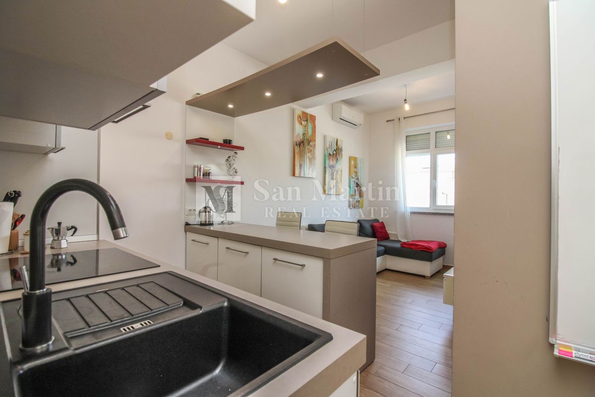 Parenzo, centro – appartamento ben arredato nel centro città