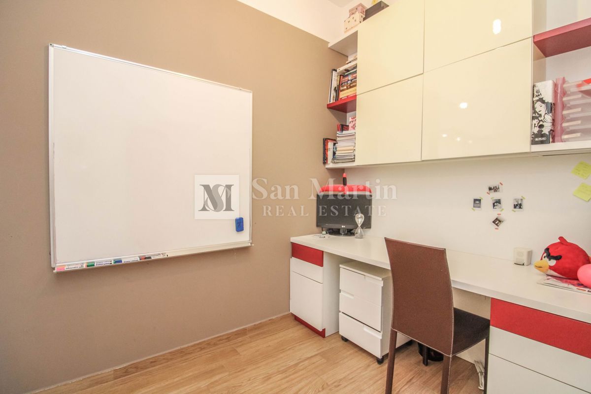 Parenzo, centro – appartamento ben arredato nel centro città