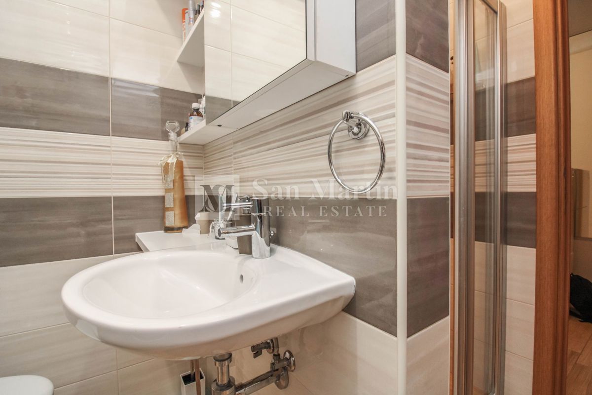 Parenzo, centro – appartamento ben arredato nel centro città