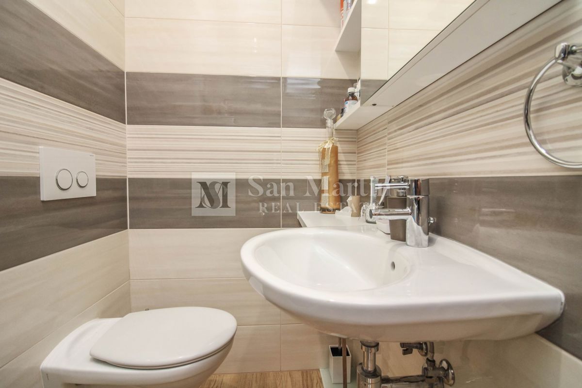 Parenzo, centro – appartamento ben arredato nel centro città