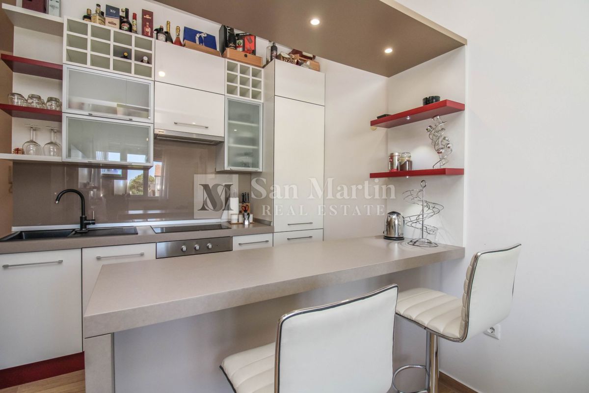 Parenzo, centro – appartamento ben arredato nel centro città