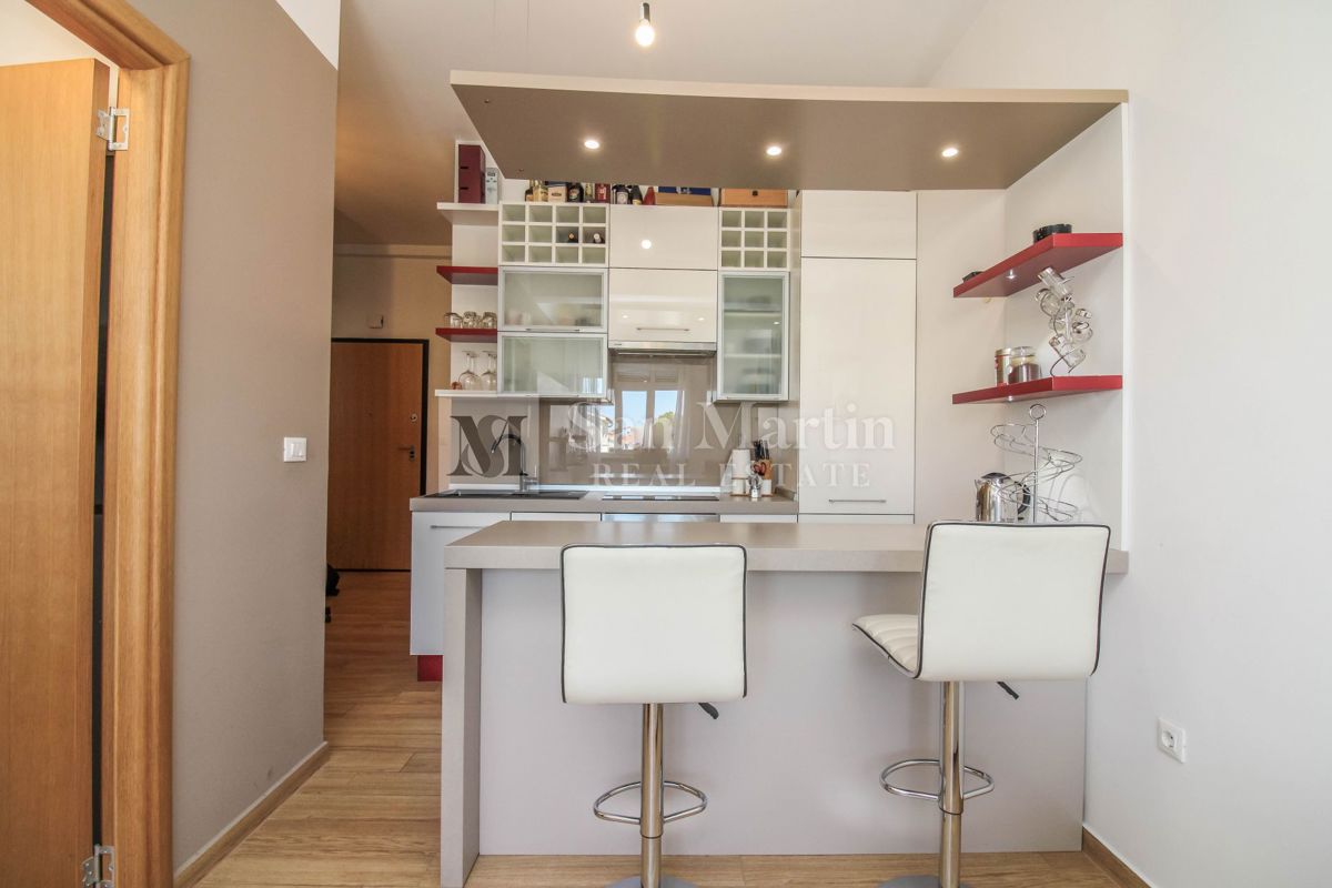 Parenzo, centro – appartamento ben arredato nel centro città