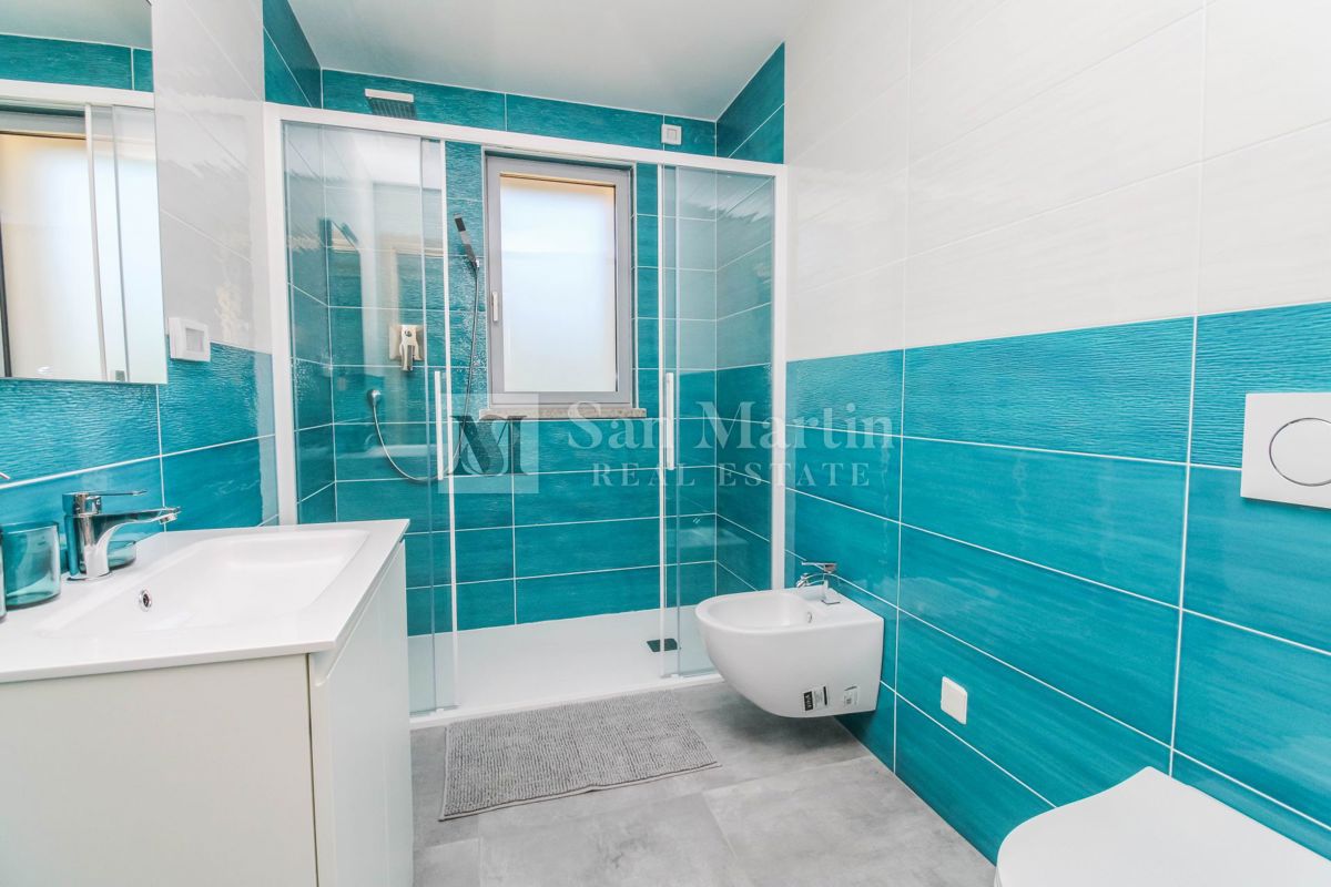 Rovigno - un fantastico appartamento con vista mare proprio accanto alle spiagge