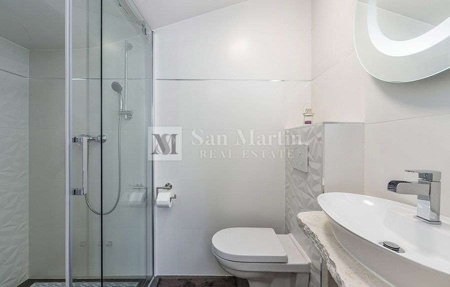 PARENZO, Casa al piano terra con 3 camere da letto e piscina