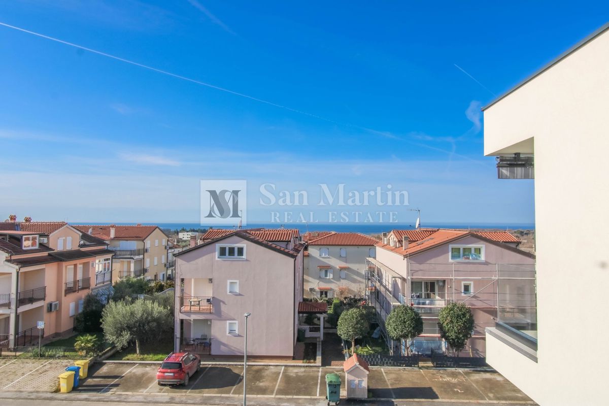 Parenzo – Casa con piscina a 800 m dal mare – VISTA MARE!