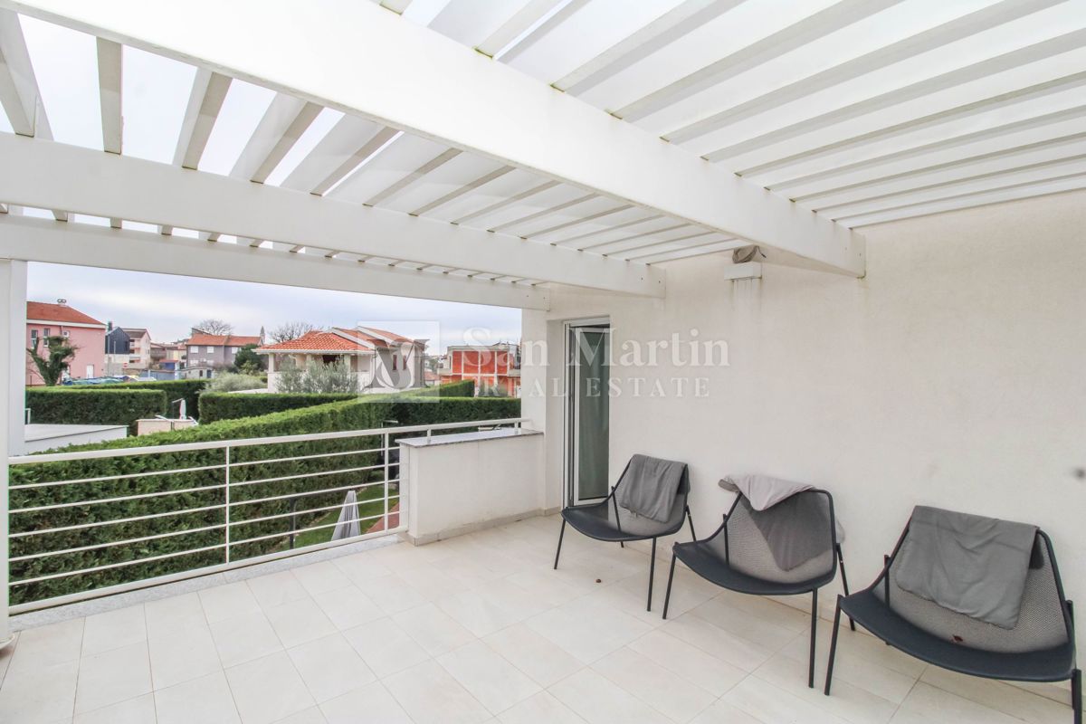 Parenzo, dintorni - bella casa con piscina vicino al mare