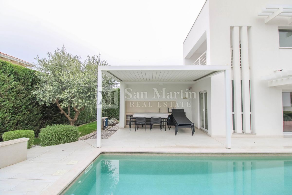 Parenzo, dintorni - bella casa con piscina vicino al mare