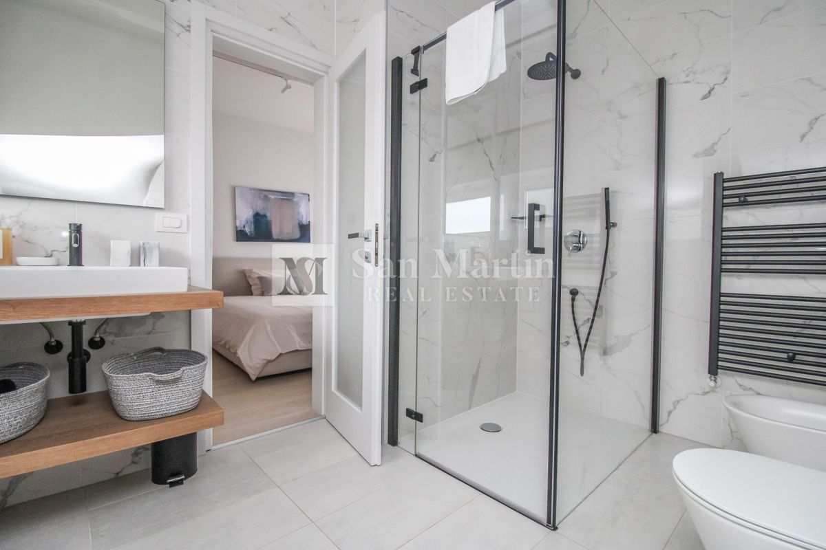 Parenzo, dintorni - bella casa con piscina vicino al mare