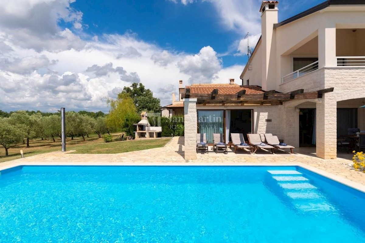 Parenzo, casa con vista panoramica sul mare e sulla costa