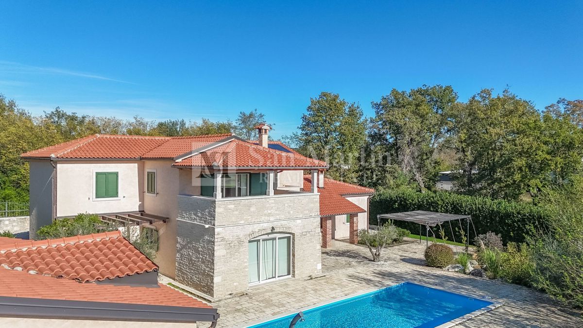 Parenzo, dintorni - casa in pietra con vista sulla natura e sul mare