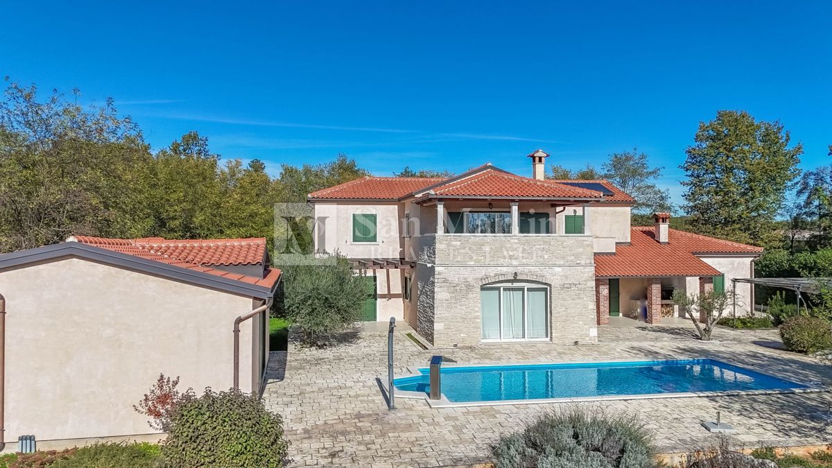 Parenzo, dintorni - casa in pietra con vista sulla natura e sul mare