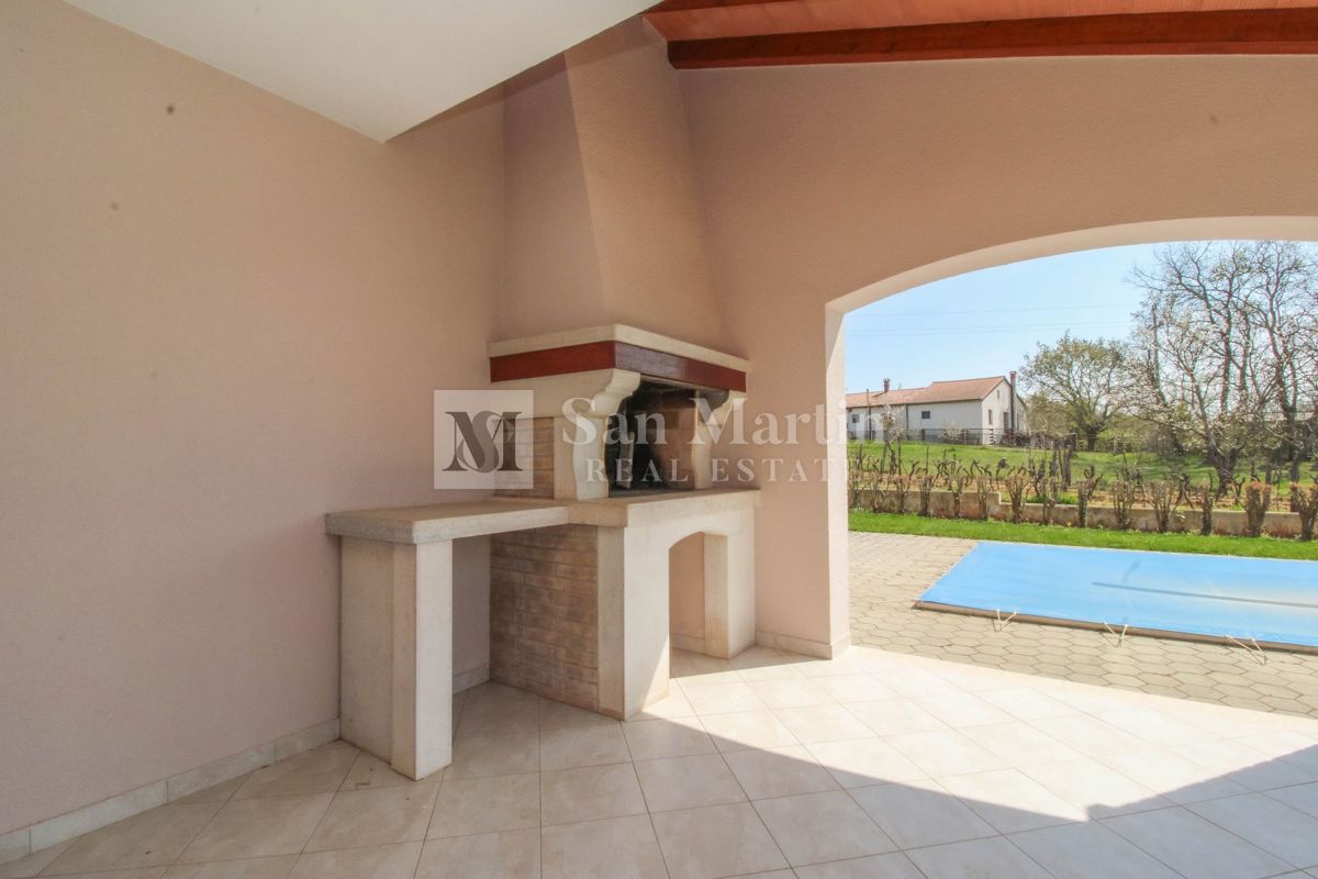 Parenzo, dintorni - casa familiare con piscina