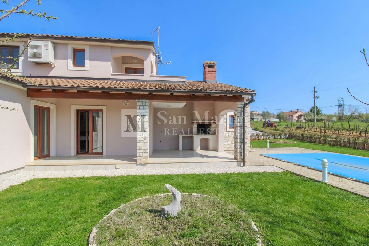 Parenzo, dintorni - casa familiare con piscina