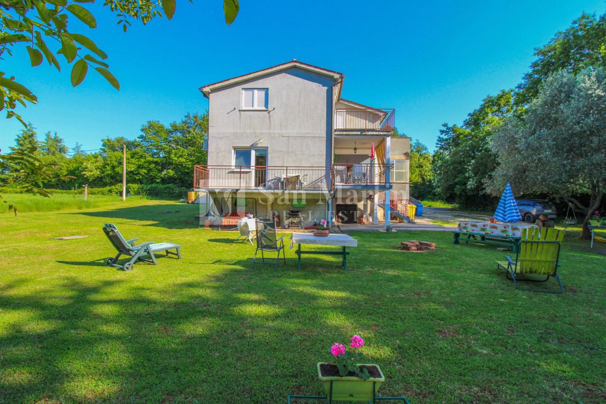 Umago-Terreno edificabile di investimento TOP per scopi turistici